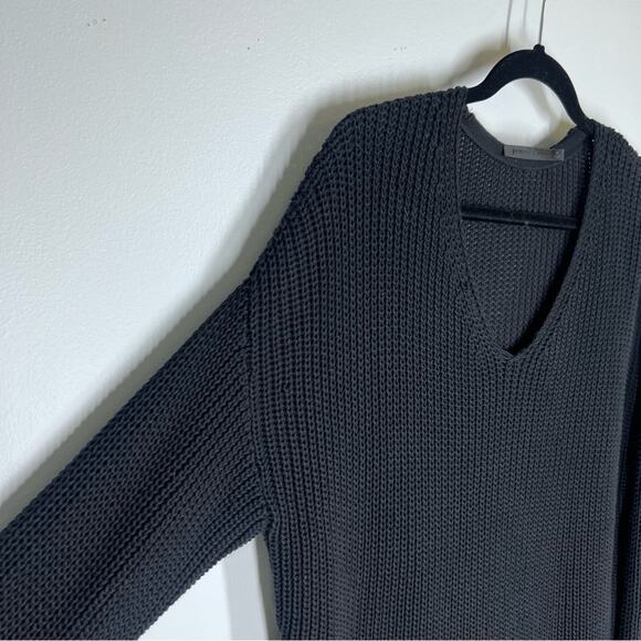 Jenni Kayne Charcoal V-Neck Sweater - Picture 10 of 11